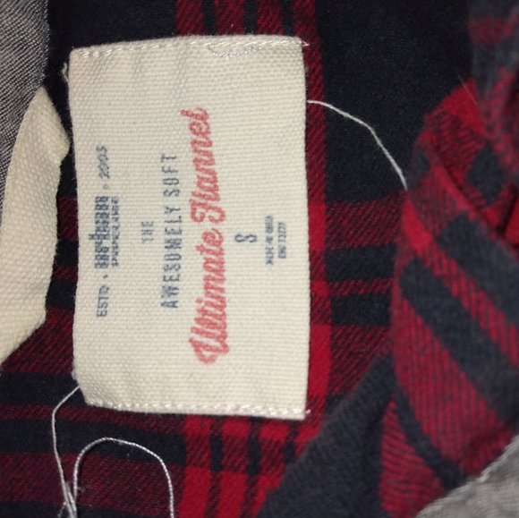 Six Button Up Shirts - Picture 12 of 13